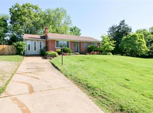 155 Susan Rd, Saint Louis, MO 63129