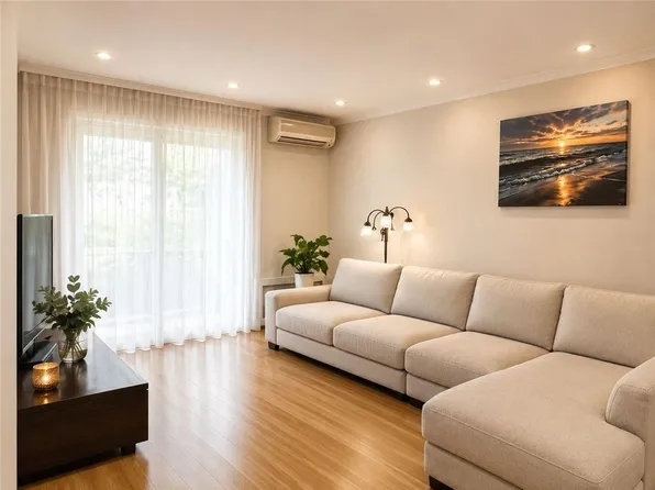 1749 E 16th St APT 3A, Brooklyn, NY 11229