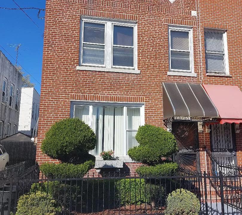 1st image of 2437 Benson Ave