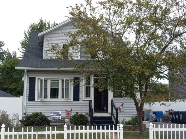 67 Jackson St, Keyport, NJ 07735