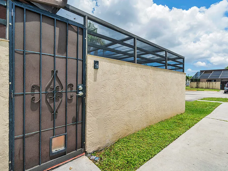 4757 Sunny Palm Cir #A — Photo 33