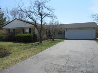 1617 Cambourne Ln, Schaumburg, IL 60194
