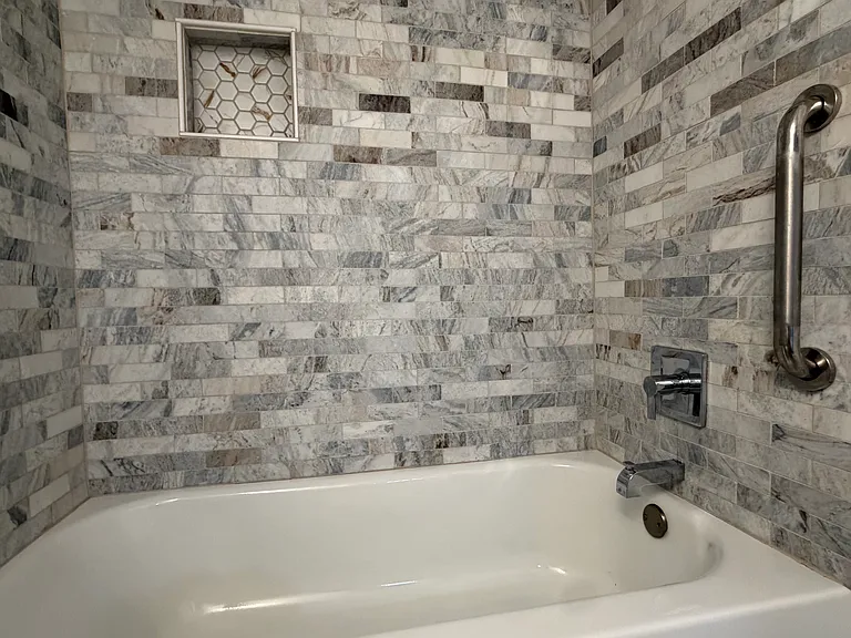 4548 Rosemarie Dr — Photo 13