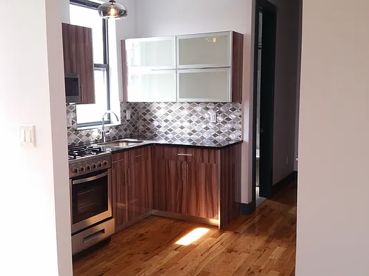 Rented by Evergreen Apartments BK | media 24