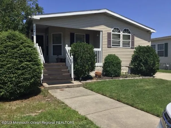 604 Walden Way, Whiting, NJ 08759