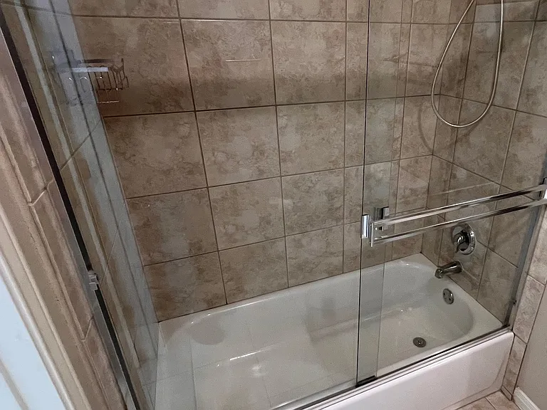 1500 E Side Dr #212-B — Photo 5