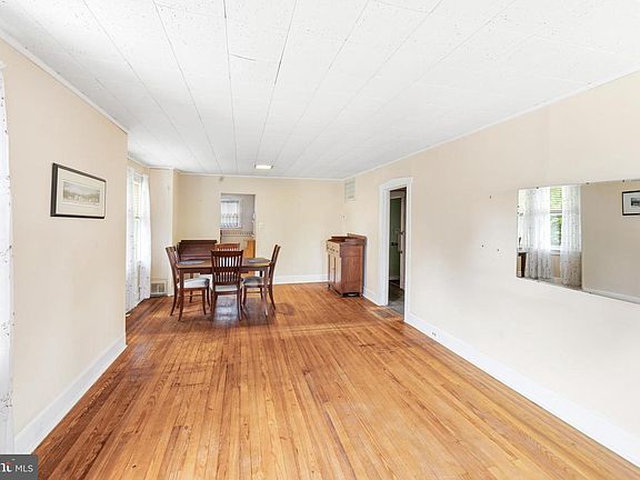 2nd image of 109 Akron Ave