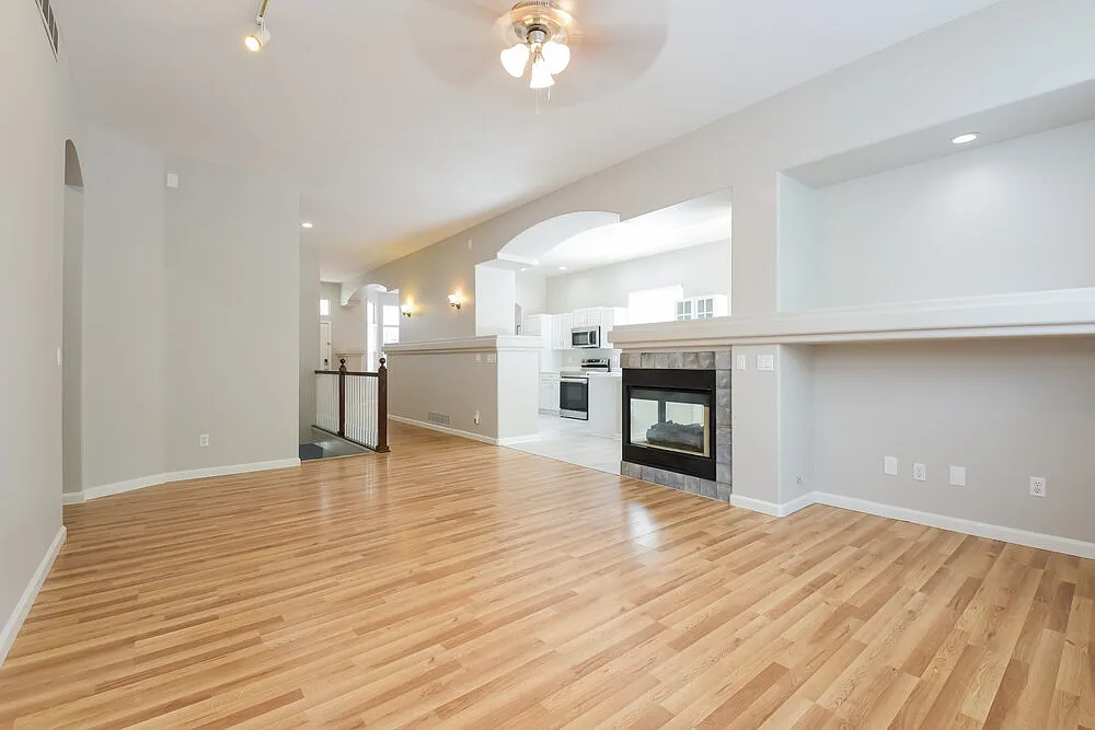 5 bed, 3.0 bath, 2907 sqft, $3,650 — Photo 4