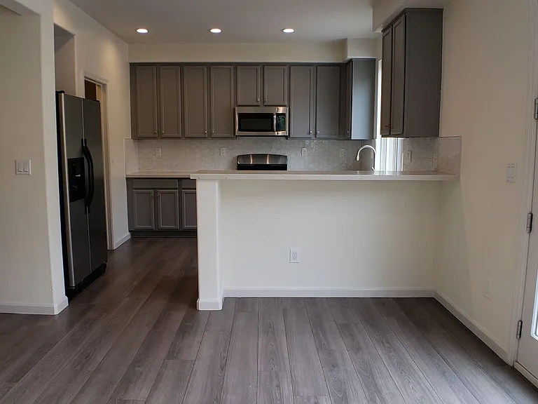 3940 Hidden Grove Ln — Photo 6