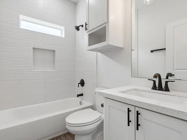 208 Faith Dr — Photo 6