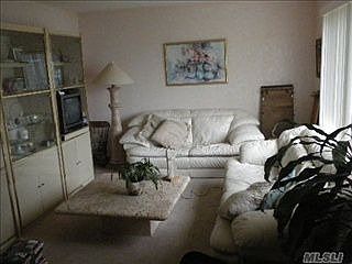 4th image of 3908 Illona Ln