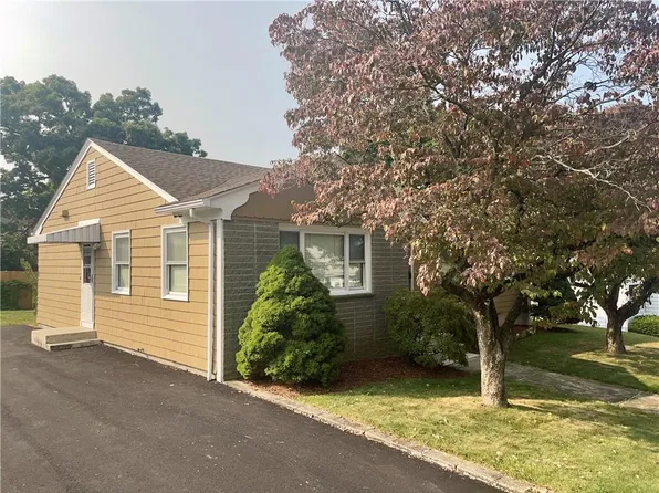 25 Jasper St, Providence, RI 02904