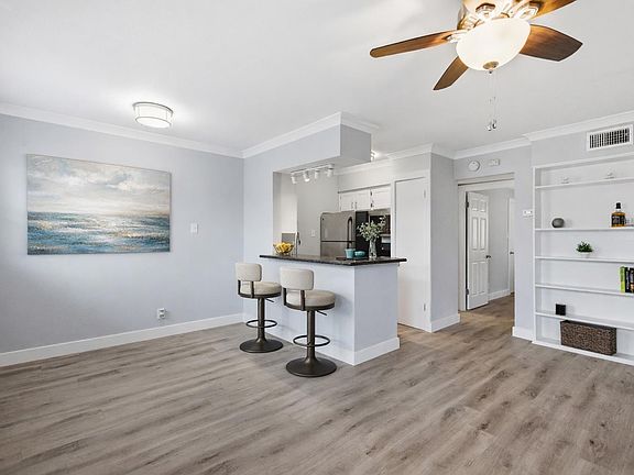 2nd image of 2401 Manor Rd APT 232