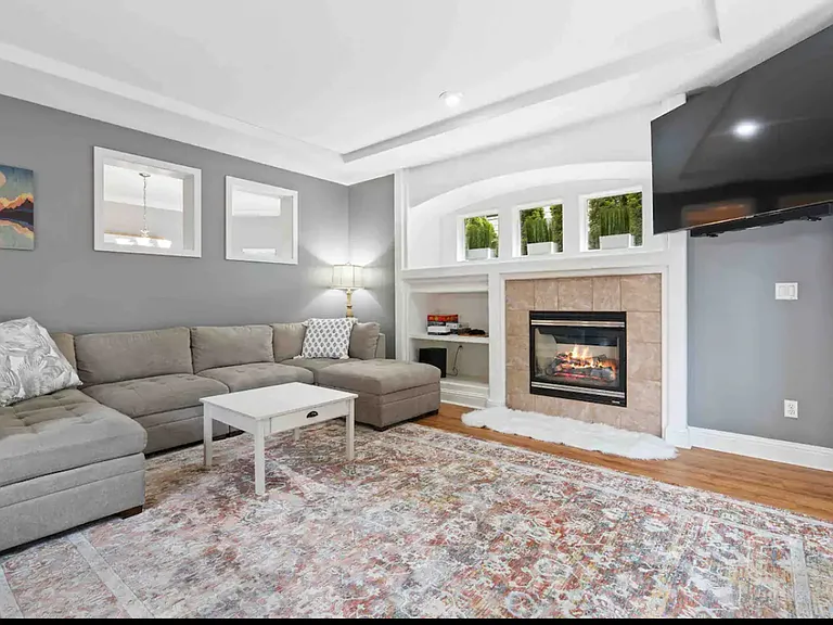 NE 183rd Ct — Photo 15