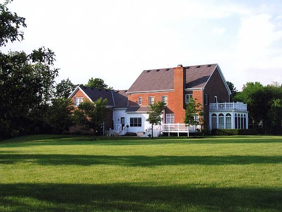 Large, Private Rear Yard