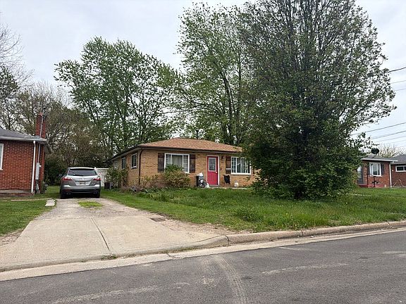 3rd image of 11946 2nd Ave
