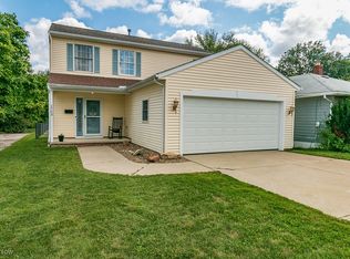 1753 Robindale St, Wickliffe, OH 44092