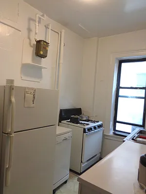 Rented by Metropolitan Equities | media 13