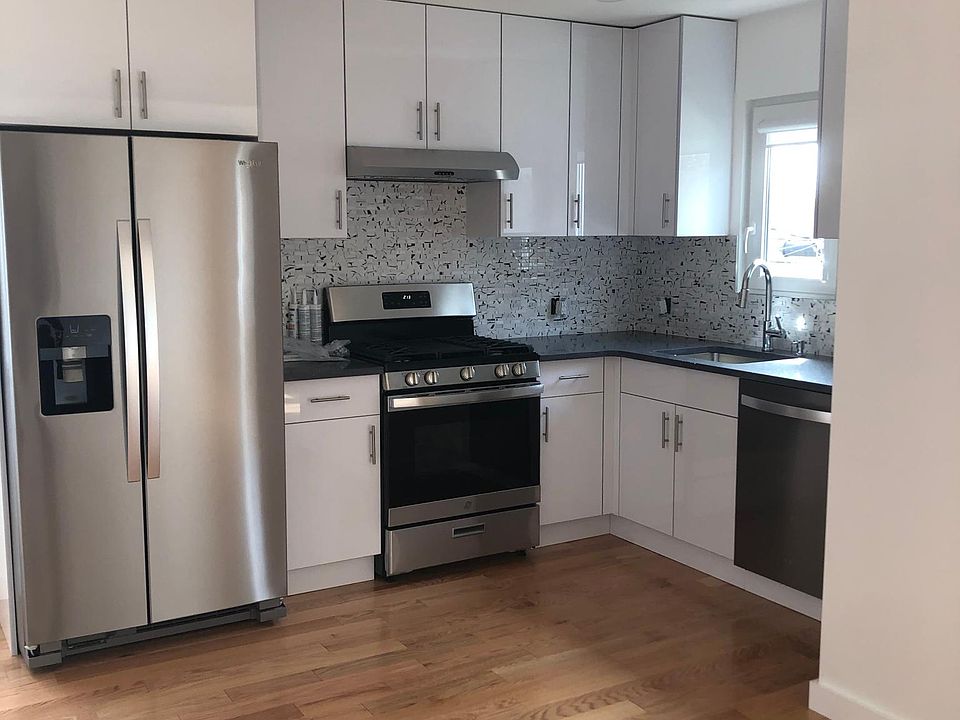 1st image of 155 Lamport Blvd