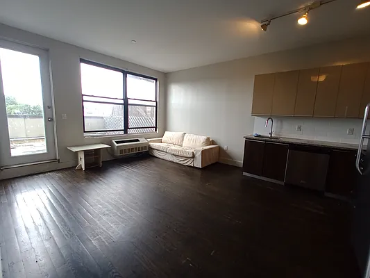 Rented by City Vista Inc | media 47