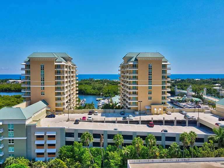 700 E Boynton Beach Blvd #403 — Photo 8