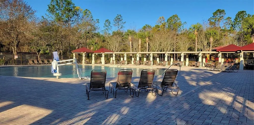 4 bed, 3.0 bath, 1612 sqft, $2,150 — Photo 1