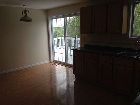 2nd image of 116 Johnstown St