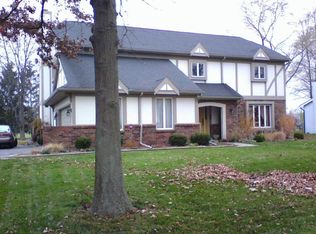 840 Ashbury Dr, Perrysburg, OH 43551