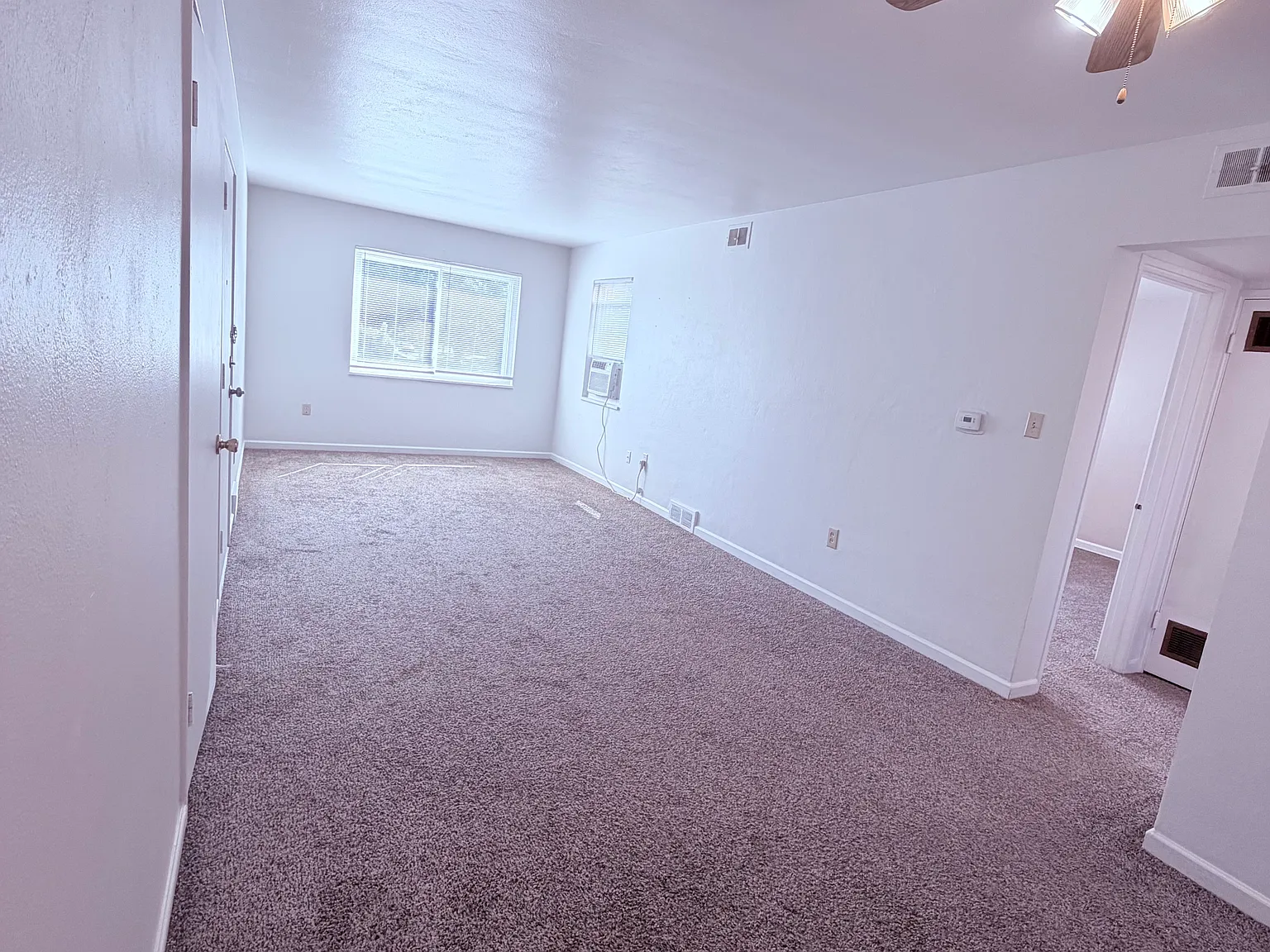 2 bed, 750 sqft, $875 — Photo 2