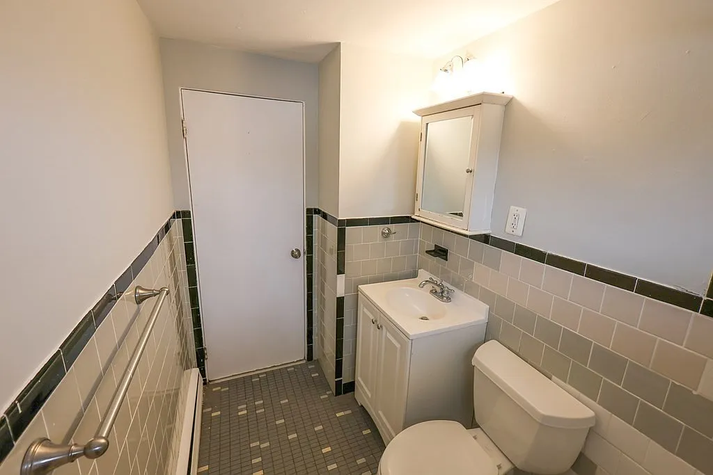 2 bed, 1.0 bath, 500 sqft, $2,200 — Photo 4