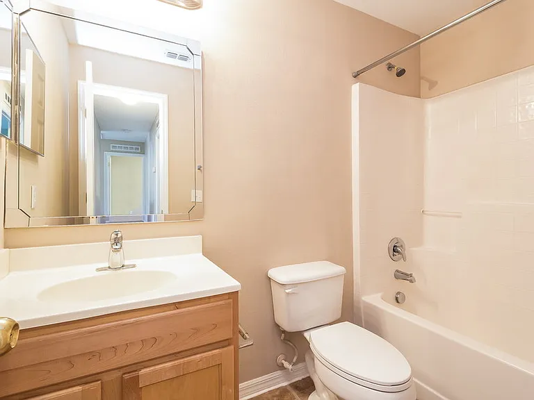 1113 Benan Ct — Photo 12