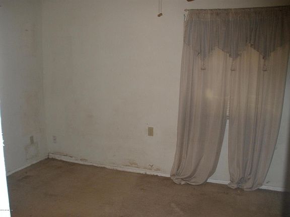 2nd image of 6955 Goldilocks Ln