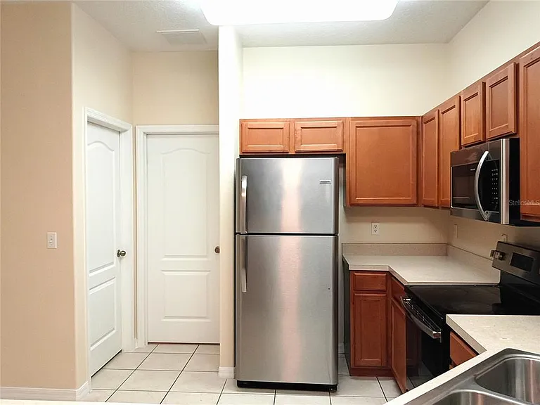 4239 Winding Vine Dr — Photo 5