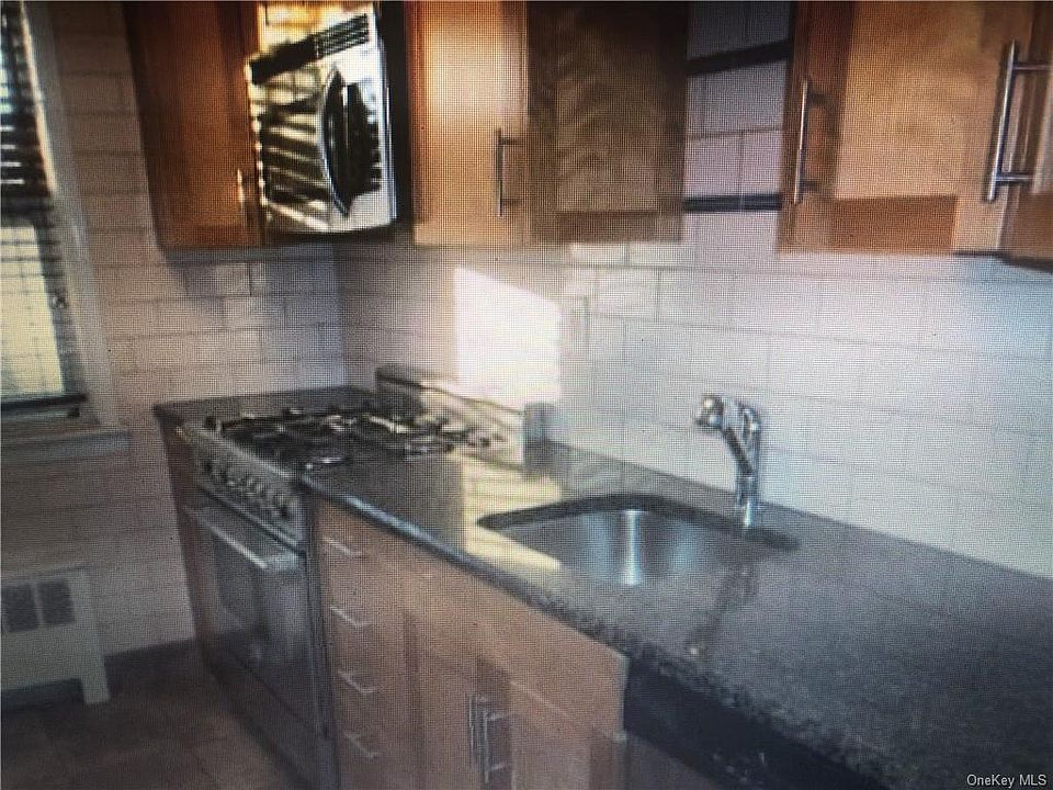 2nd image of 38 Underhill Ave APT 1B