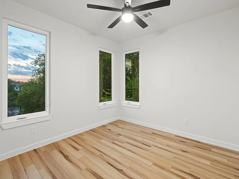 2309 Montopolis Dr #1 — Photo 14