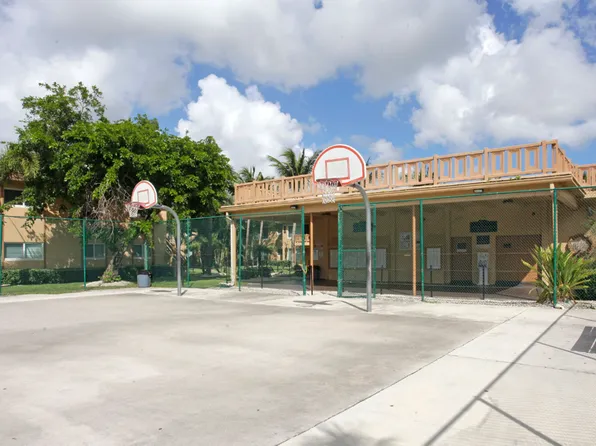 Lakeside Condominiums