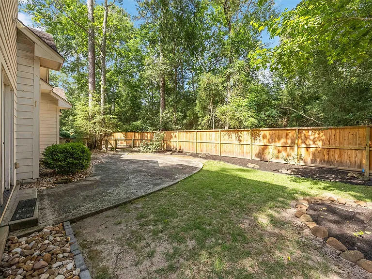11 Alden Glen Ct — Photo 45