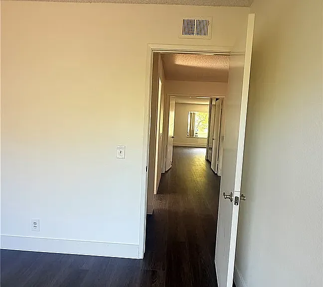 46 Christamon W — Photo 42
