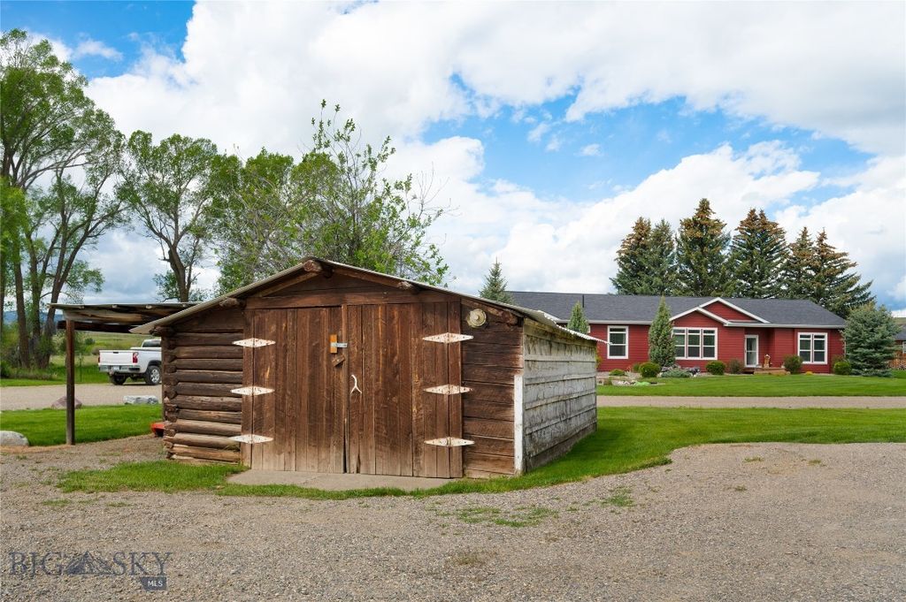 11 Becker Ln, Wilsall, MT - More