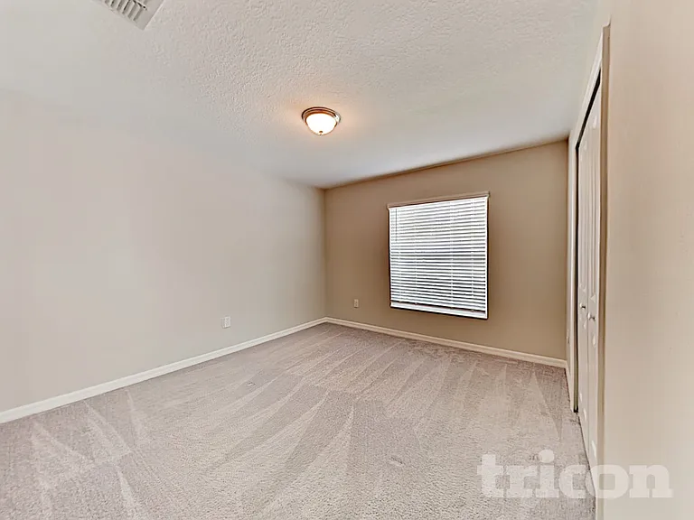 1724 Broad Winged Hawk Dr — Photo 38