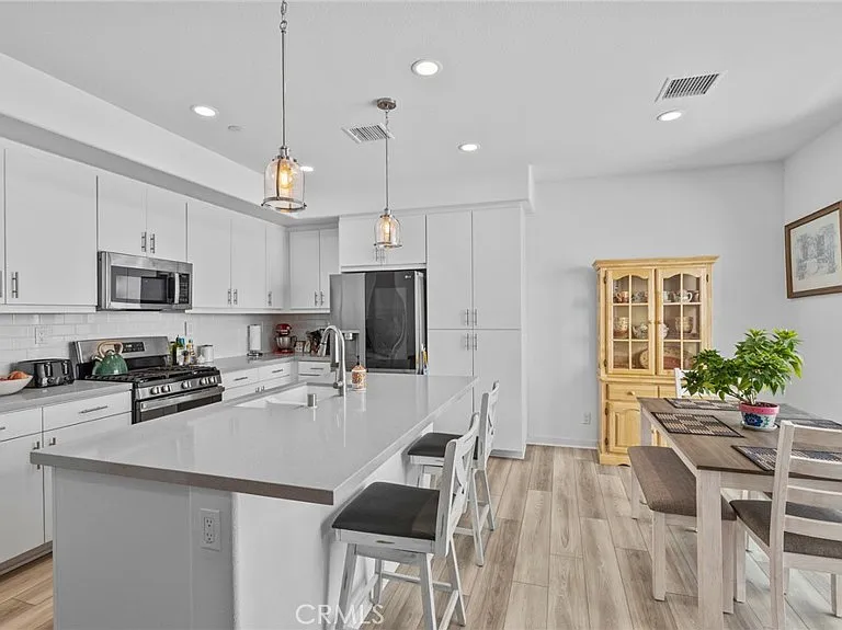 16282 Meadowhouse Ave — Photo 8