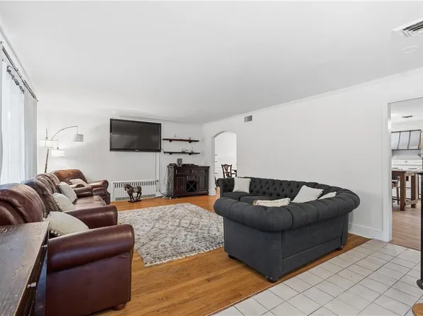 61 Oakland Ave, Tuckahoe, NY 10707