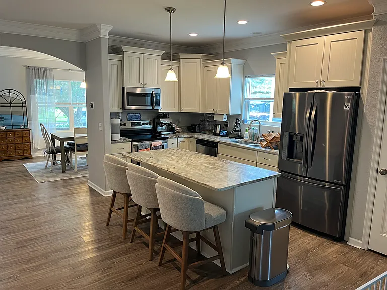 1354 Elm View Ave — Photo 8