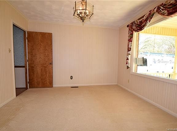 2nd image of 3284 Hoffman Acres St