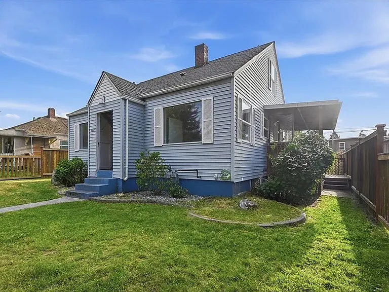 4624 N Pearl St — Photo 2
