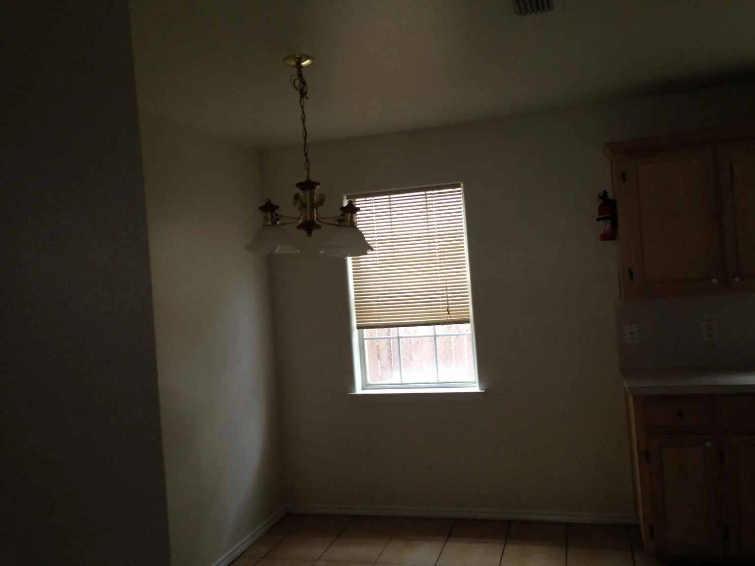 2 bed, 2.5 bath, 1150 sqft, $750 — Photo 4