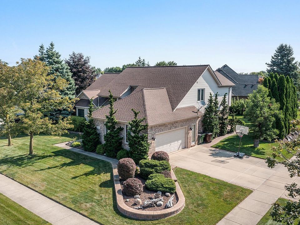 1st image of 47986 Vittorio Dr