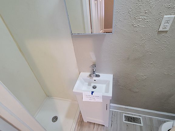 5th image of 2209 N Arsenal Ave