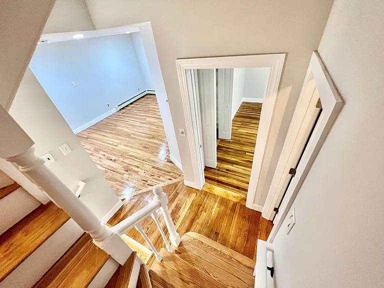 31 Adrian St #2 — Photo 13