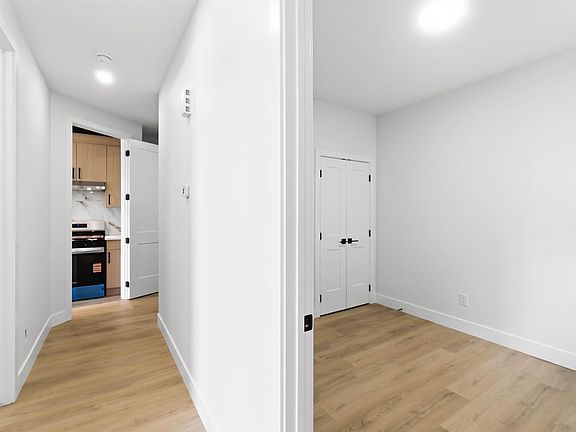5th image of 417 Pine Point